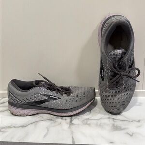 Brooks Ghost 13 Gray Women's Running  Sneakers Size 9.5